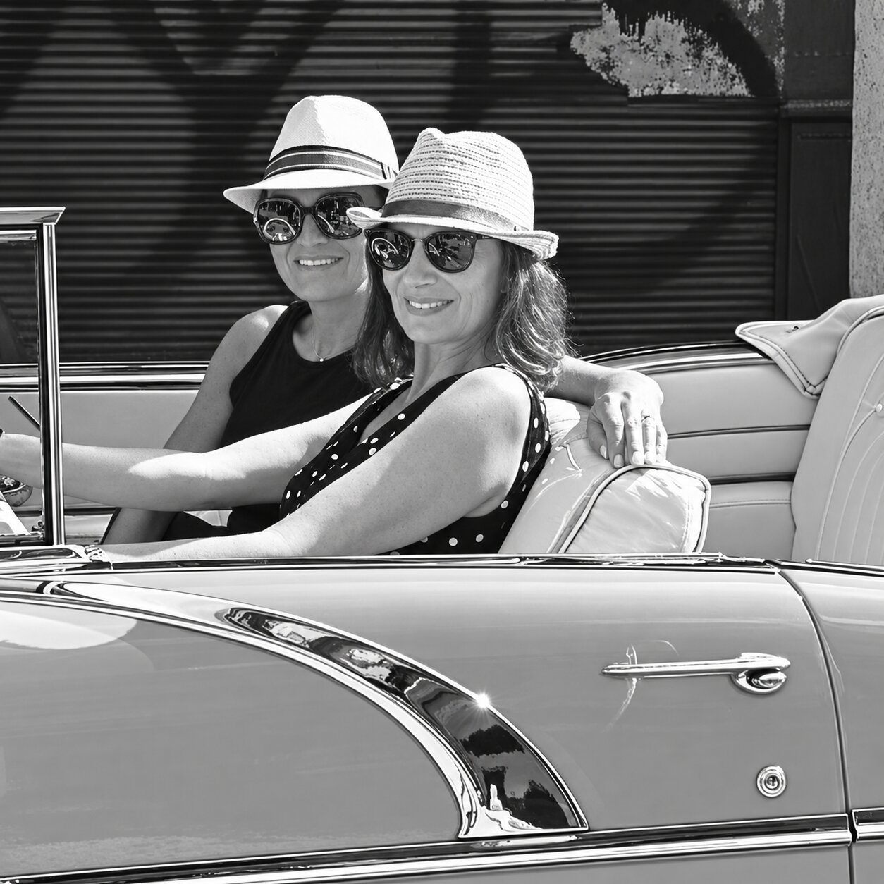 Anne et Stella - Saturnia Voyages